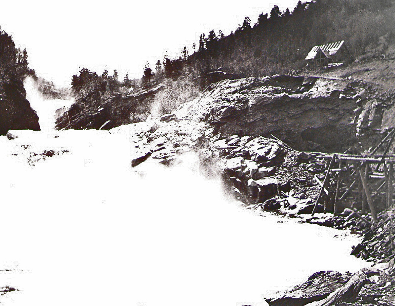 Det var her dei dreiv på, karane. Ved Kamsfossen