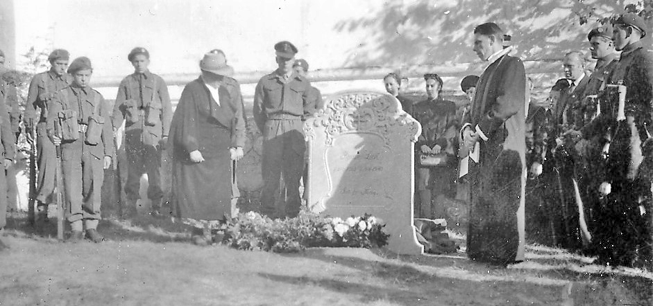 Avduking av Bjarne Lien stein, 1946