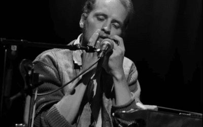 Haugtussa kjem til Harpefoss